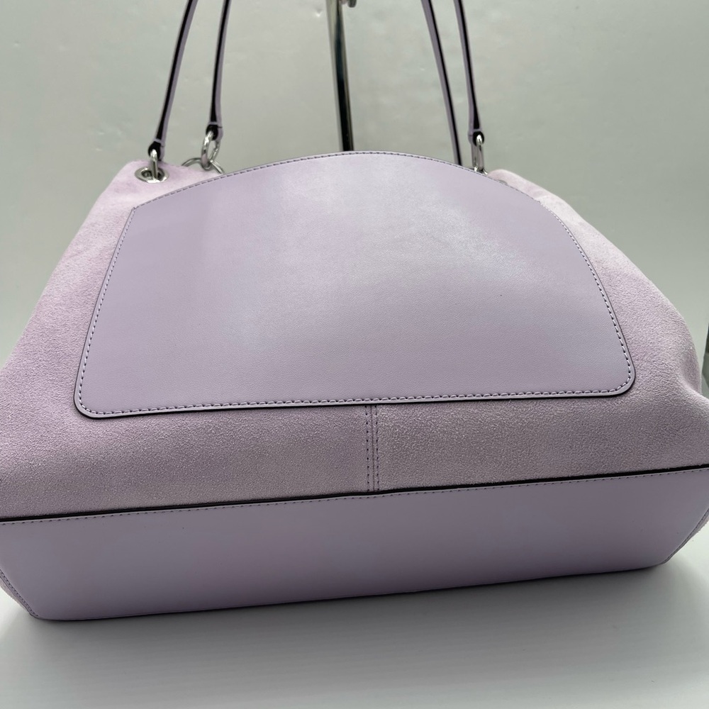 MICHAEL KORS Christina Lg Suede Triple Gusset Shoulder Tote Bag
Light Quartz
NWT - Picture 10 of 16